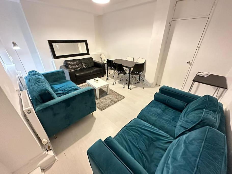 3 Bedroom Flat Kings Cross 런던 외부 사진