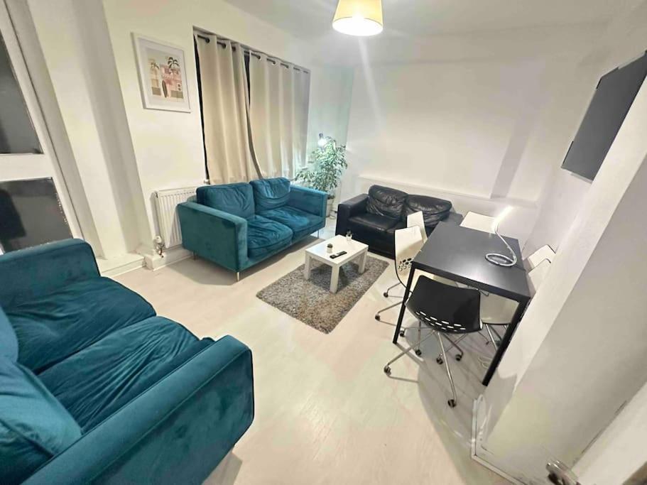 3 Bedroom Flat Kings Cross 런던 외부 사진