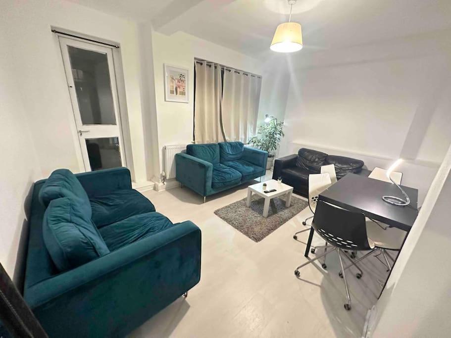 3 Bedroom Flat Kings Cross 런던 외부 사진